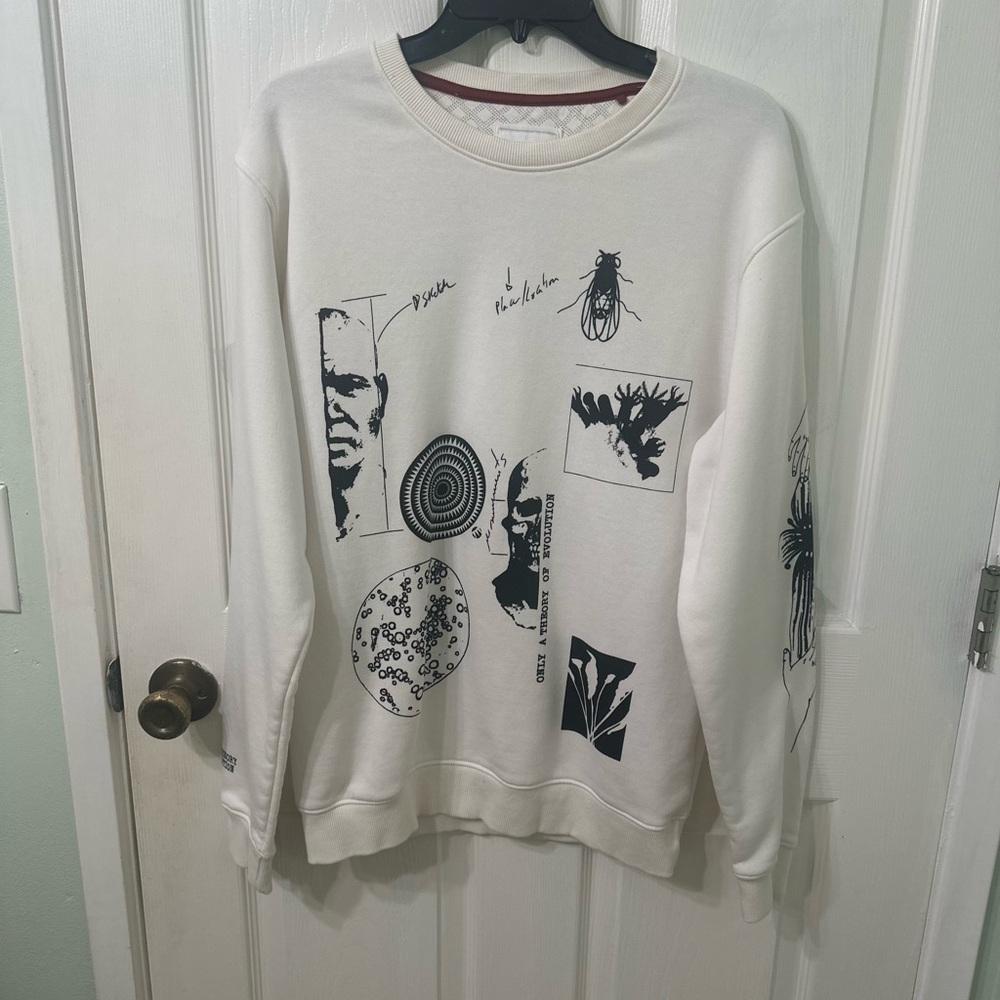 Graphic White Sweatshirt